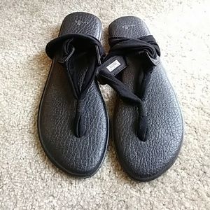 Sanuk sandal